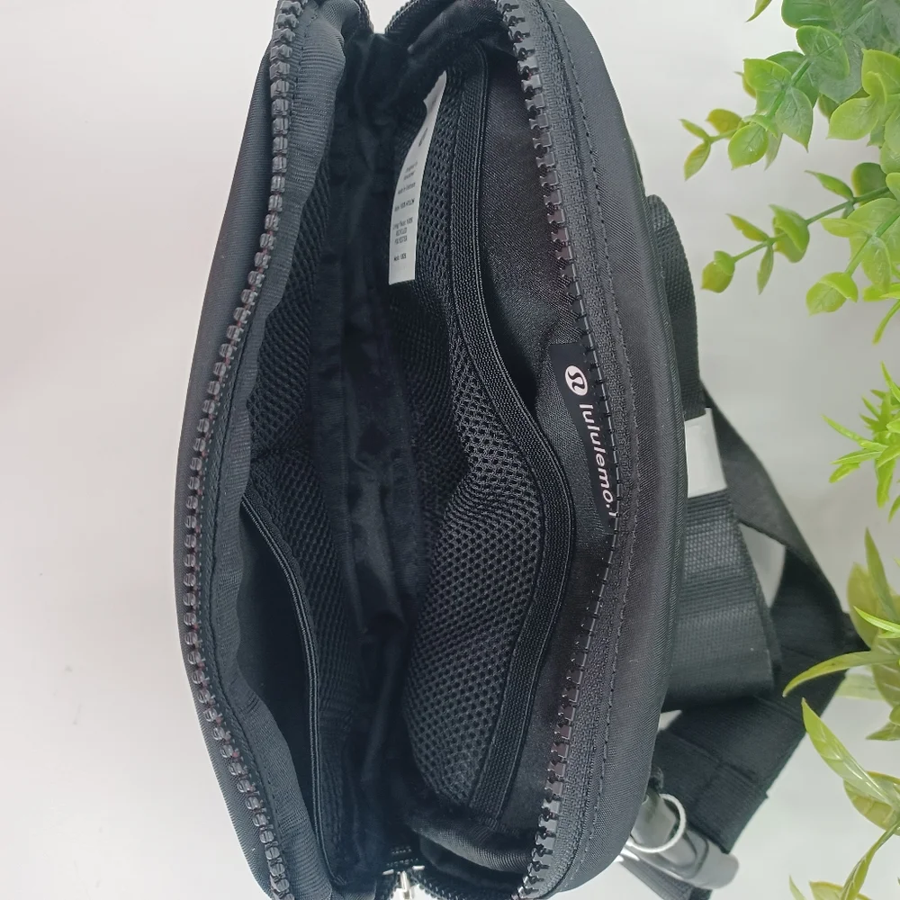 Lululemon Everywhere Belt Bag 1L Black Water Repellent Crossbody NWT